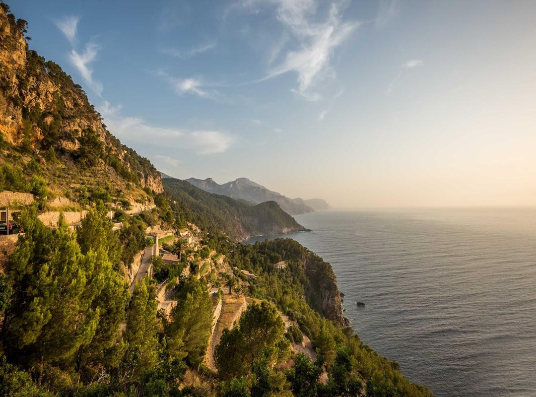 Act II: The Enchanted Lake and a Vow of True Love